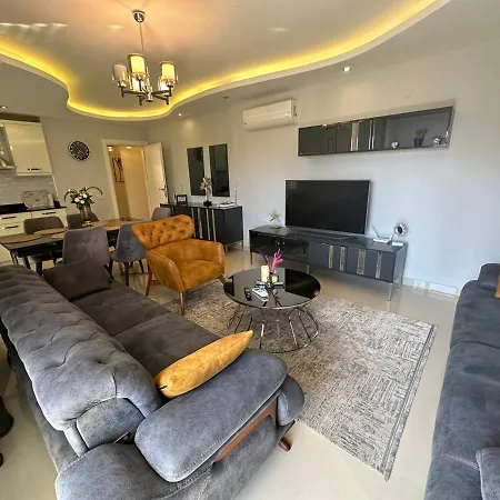 Akar Apartment *